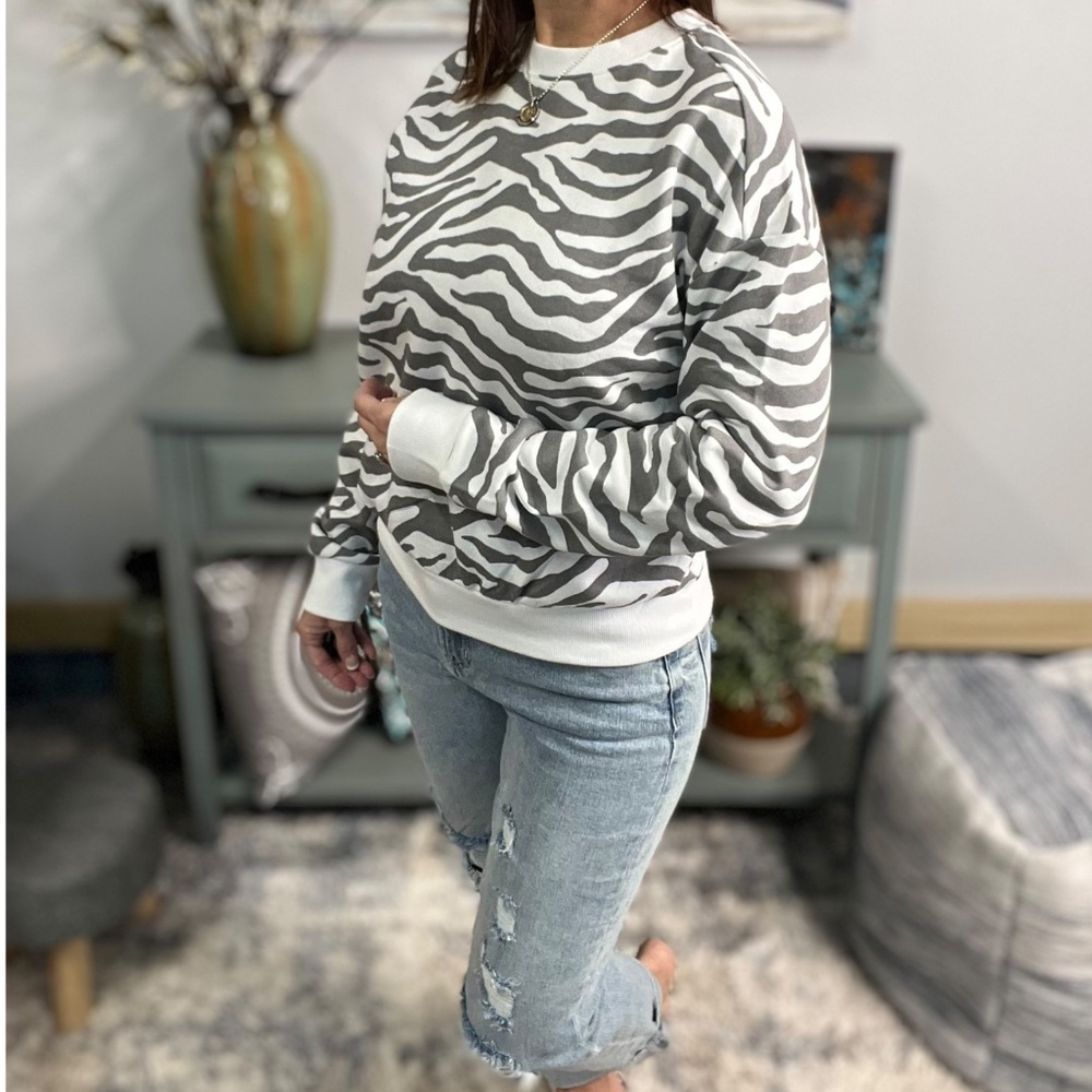 Zebra Sweatshirt White Gray Round Neck Banded Bottom Long Sleeve Animal Pullover - Picture 4 of 8
